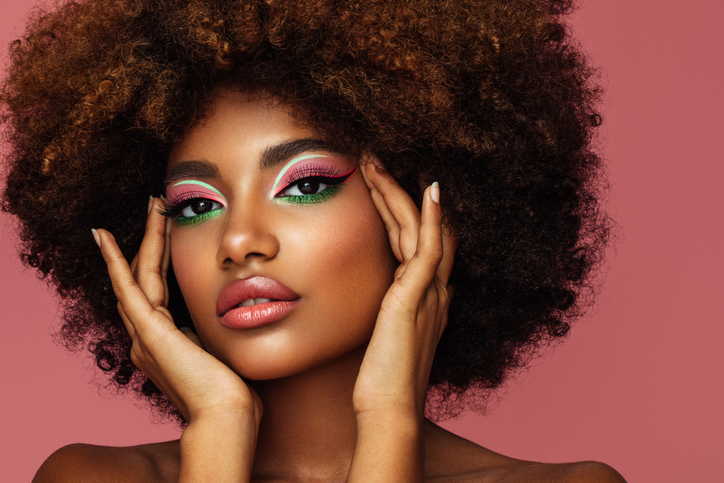 https://www.cosmeticsdesign.com/var/wrbm_gb_food_pharma/storage/images/publications/cosmetics/cosmeticsdesign.com/headlines/market-trends/5-articles-on-black-beauty-market-black-owned-beauty-companies/13216760-1-eng-GB/5-articles-on-Black-beauty-market-Black-owned-beauty-companies.jpg